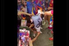 國外皇馬球迷博主：巴薩球迷焚燒姆巴佩球衣，最令人厭惡的群體