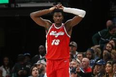 小賈倫-杰克遜季后賽砍下16分5板，常規(guī)賽場均22.2分5.6板