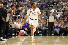 鮑威爾：激烈沖突正是我們追求的，沒(méi)有球隊(duì)愿意退讓屈服