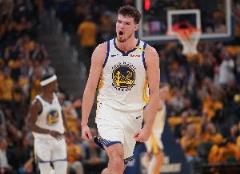 波斯特今日12籃板創(chuàng)NBA生涯新高且首次籃板上雙