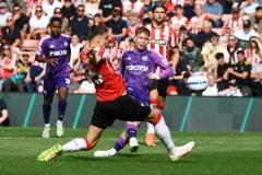 槍手要素拉滿！史密斯-羅神級(jí)停球破門，伊沃比助攻破局