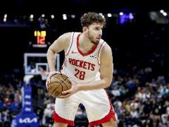 申京半場(chǎng)表現(xiàn)低迷 8中2僅得5分6板3助攻