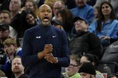 布朗稱比賽不像籃球賽！莫斯利：季后賽對(duì)抗激烈是系列賽關(guān)鍵部分