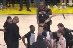 格林罵格林！賽后杰倫-格林和追夢莫名吵了起來，大伙趕緊拉開