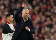 利物浦力壓瓜迪奧拉執(zhí)教球隊(duì)在聯(lián)賽中奪冠，成唯一兩次實(shí)現(xiàn)的球隊(duì)