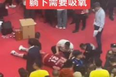 強度太大！山西中鋒劉傳興遭遇呼吸性堿中毒倒地不起