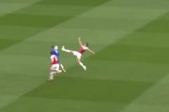 傳奇連線！小舒后場大腳助攻瓦爾迪破門