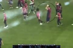 殺人誅心啊！佩德里賽后模仿貝林厄姆原地抱頭呆愣