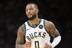 別讓這成為大傷！雄鹿官方發(fā)文祈愿：達(dá)米安·利拉德