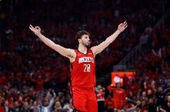 申京31分10板5助2斷力戰(zhàn)取勝 罰球10中7