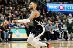 利拉德可能因跟腱撕裂缺席整個(gè)下賽季