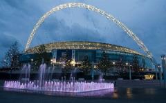 曼城球迷在倫敦觀賽疲于奔命，足總杯半決賽上座率慘淡