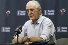 阿德巴談休賽期：深入了解銀發(fā)家伙運(yùn)作，做好準(zhǔn)備