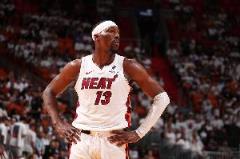 阿德巴約數(shù)據(jù)亮眼：場(chǎng)均18.1分9.6板4.3助命中率48.5%