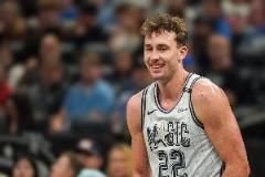 小瓦格納上半場(chǎng)17分展現(xiàn)出色表現(xiàn)