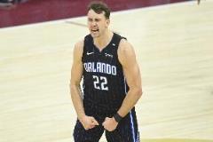 班凱羅盛贊小瓦格納無私精神 攻防兩端全心全意為隊(duì)效力