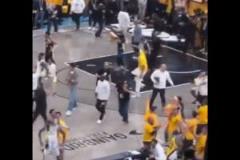 老哈利手持兒子頭像毛巾挑釁字母哥引熱議