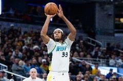 40秒落后7分完成奇跡逆轉(zhuǎn)，特納怒斥提前離場球迷太傻