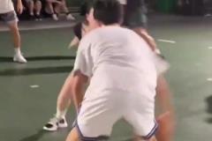 不會(huì)英語偏赴美，休息日獨(dú)愛訓(xùn)練，陳盈駿從普通家庭走向聚光燈