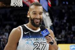 湖人缺少中鋒如何打爽？戈貝爾首節(jié)4中4高效貢獻(xiàn)9分2籃板