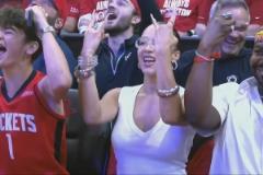 老Baby現(xiàn)身！杰倫-格林40歲女友觀賽互動引熱議