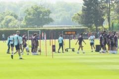 記者：若日尼奧、卡拉菲奧里、哈弗茨今日仍單獨訓(xùn)練