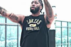 內(nèi)線被對(duì)手打爆！湖人球迷現(xiàn)在應(yīng)該很想念這個(gè)男人吧？