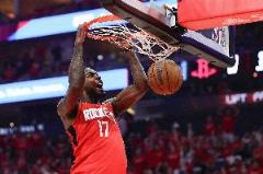 伊森半場(chǎng)高效輸出，5投4中貢獻(xiàn)9分4板