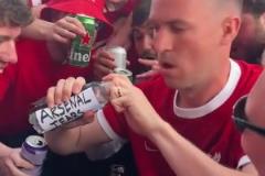 外網(wǎng)動(dòng)畫惡搞：斯洛特和薩拉赫冠軍游行，曼城和阿森納被嘲諷！