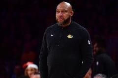 菜鳥賽季對(duì)比：哈姆率湖人進(jìn)西決奪杯 雷迪克首輪出局