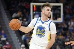 孔德昕：勇士替補(bǔ)展現(xiàn)火箭風(fēng)格，為火箭帶來消耗力