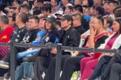 大明星來了！袁弘和張歆藝夫妻來觀戰(zhàn)京晉半決賽~