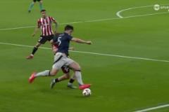 外網(wǎng)爆了！馬奎爾邊路戲耍對手傳中送助攻：亞馬奎，小羅附體