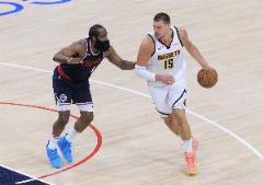 阿德爾曼：小個(gè)子防守約基奇時(shí)裁判允許他們做任何動(dòng)作