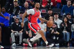 鮑威爾第三節(jié)高效輸出，6投5中砍下11分2板1斷