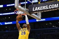 雷迪克：八村本季表現(xiàn)亮眼，決策與控球仍有提升空間