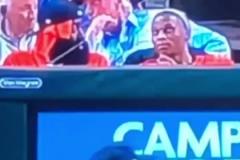 還差一場(chǎng)哥倆就可以擁抱了！經(jīng)典名場(chǎng)面：哈登威少一起看棒球賽！