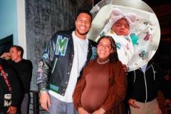 字母哥六年四胎生女 成人生贏家