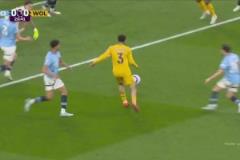 曼城門前風(fēng)聲鶴唳！艾特-努里射門中柱 補(bǔ)射被格瓦迪奧爾門線解圍