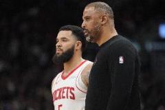 烏度卡：老將們了解季后賽規(guī)則，范弗里特表現(xiàn)不令人意外