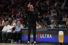 烏度卡：雙塔陣容罕見 我們區(qū)域聯(lián)防溝通更高效