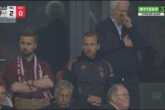 導(dǎo)播失誤！拜仁0-2落后，鏡頭卻轉(zhuǎn)向看臺上的凱恩