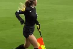 性感又瘋狂國米女球迷！凌亂的姿勢和衣服，這