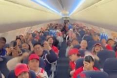 飛到丹佛看這個(gè)嘛?？第三節(jié)僅過3分半快船已經(jīng)落后28分