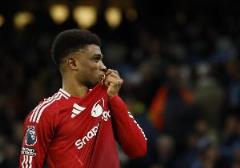 阿瑪?shù)氯珗鰯?shù)據(jù)：5次盤帶、3次射門、8次對抗勝5次