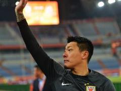 泰山隊(duì)抵達(dá)昆明，關(guān)鍵球員缺席引關(guān)注