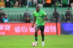 博主解析國安續(xù)約恩加德烏：穩(wěn)定陣容與轉(zhuǎn)會禁令雙重考量