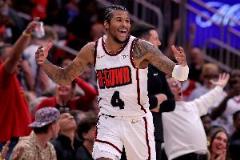 袁方：火箭應(yīng)盡快放棄杰倫-格林，即使籌碼不理想也別留戀