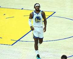 巴迪·希爾德?lián)屍叽髴?zhàn)砍30+，罰球0出手成NBA歷史第一人！