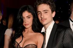 甜茶拒絕Met Gala 詹小妹在家觀看尼凱G1